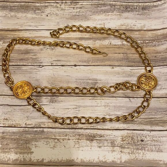 Gilded Gold vermeil hardware double row chain link vintage belt . main image 7